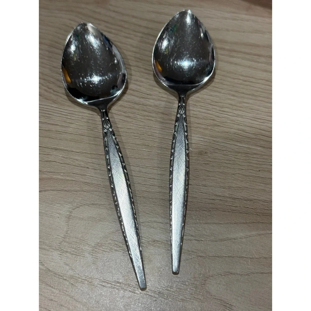 Oneida Community Venetia Stainless Steel Flatware Set of 2 Soup Cereal Spoons